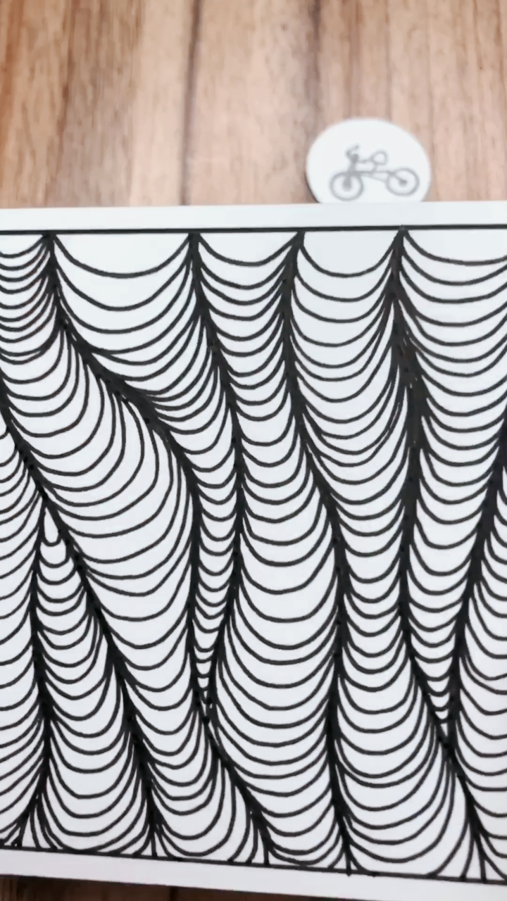 简单线条画出立体感.