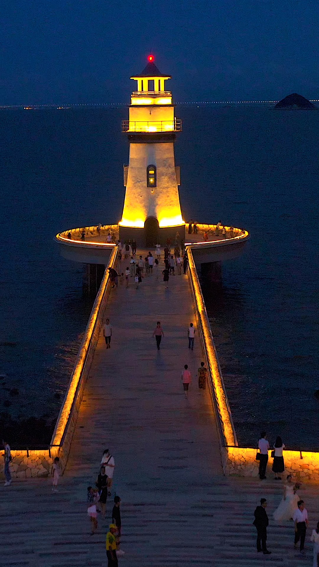 夜晚闪着光的爱情灯塔,是浪漫又温暖的存在