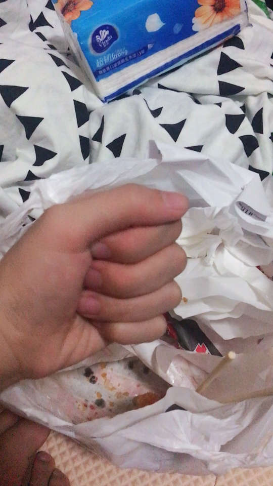 你以为我会让你猜窝手里拿了什么?