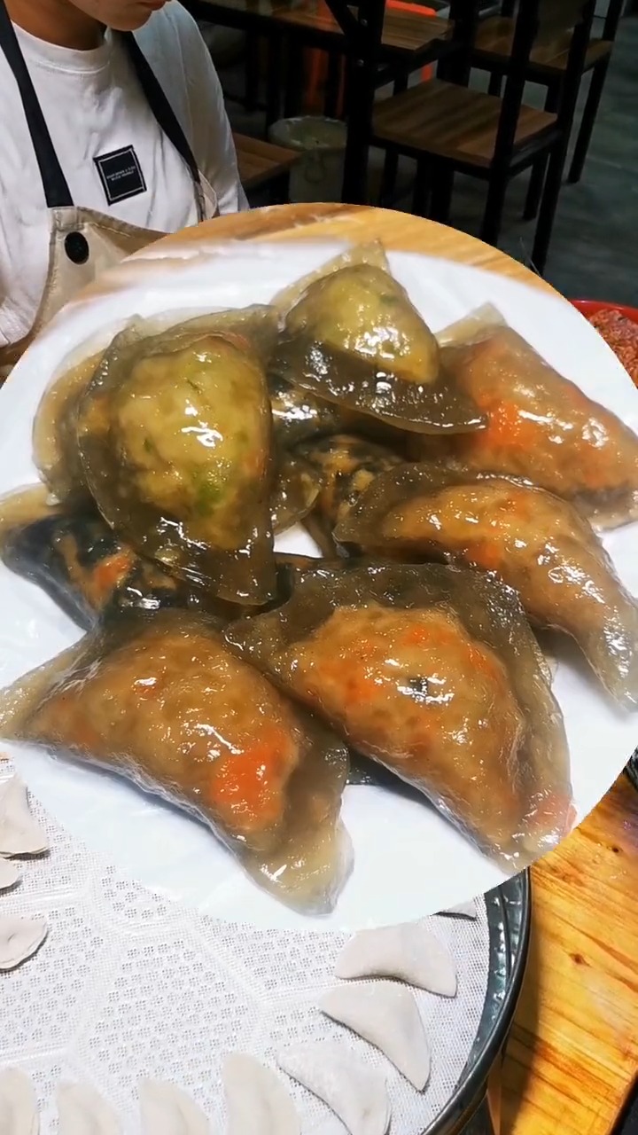 现在在潮州也能吃到惠来特色小吃薯粉粿和惠来浮豆干啦!