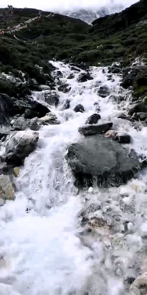 不配音乐了,听听海拔7000米以上的泉水的声音93