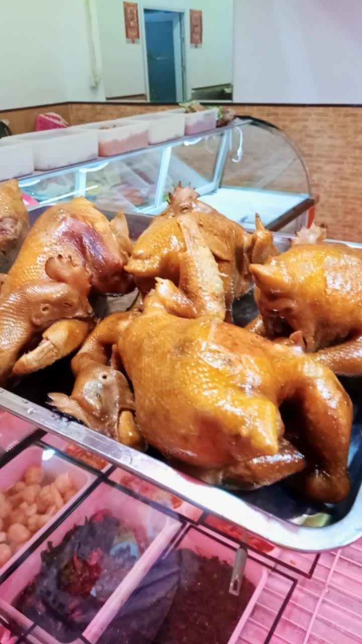 火火的节奏,今天的熟食全部出锅了,皮毛巷路口东20米处御品香熟食,50