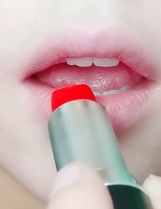 进来教你吻唇妆