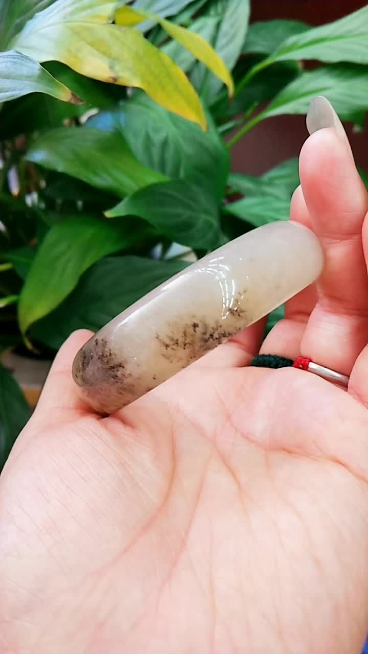 黄龙玉水草手镯 (天然)