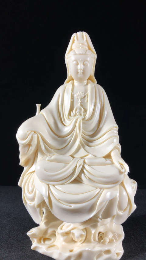 三十三观音之"岩户观音"/玉黄瓷/林建胜