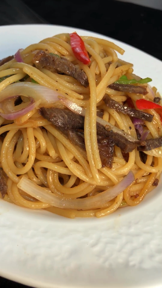 黑椒牛柳炒意面 面食控的最爱