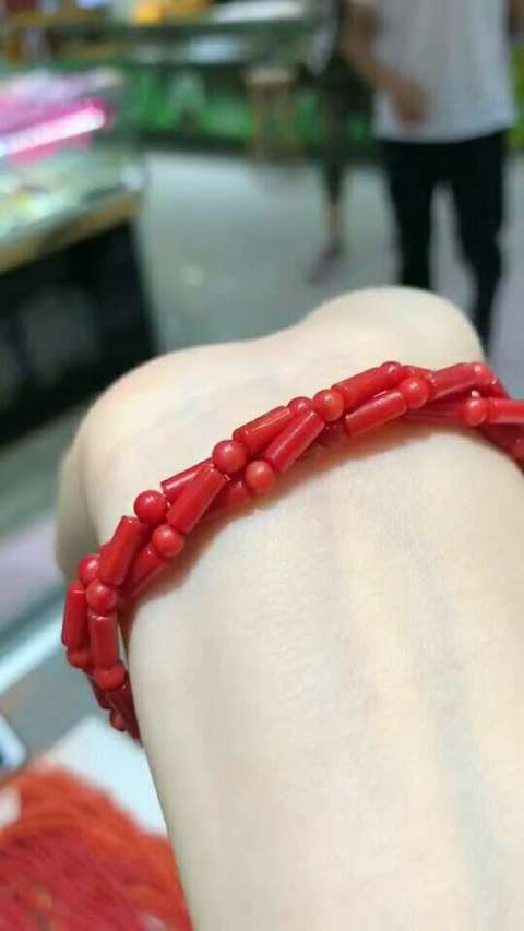 天然红珊瑚 毛毛虫手链,好红正点