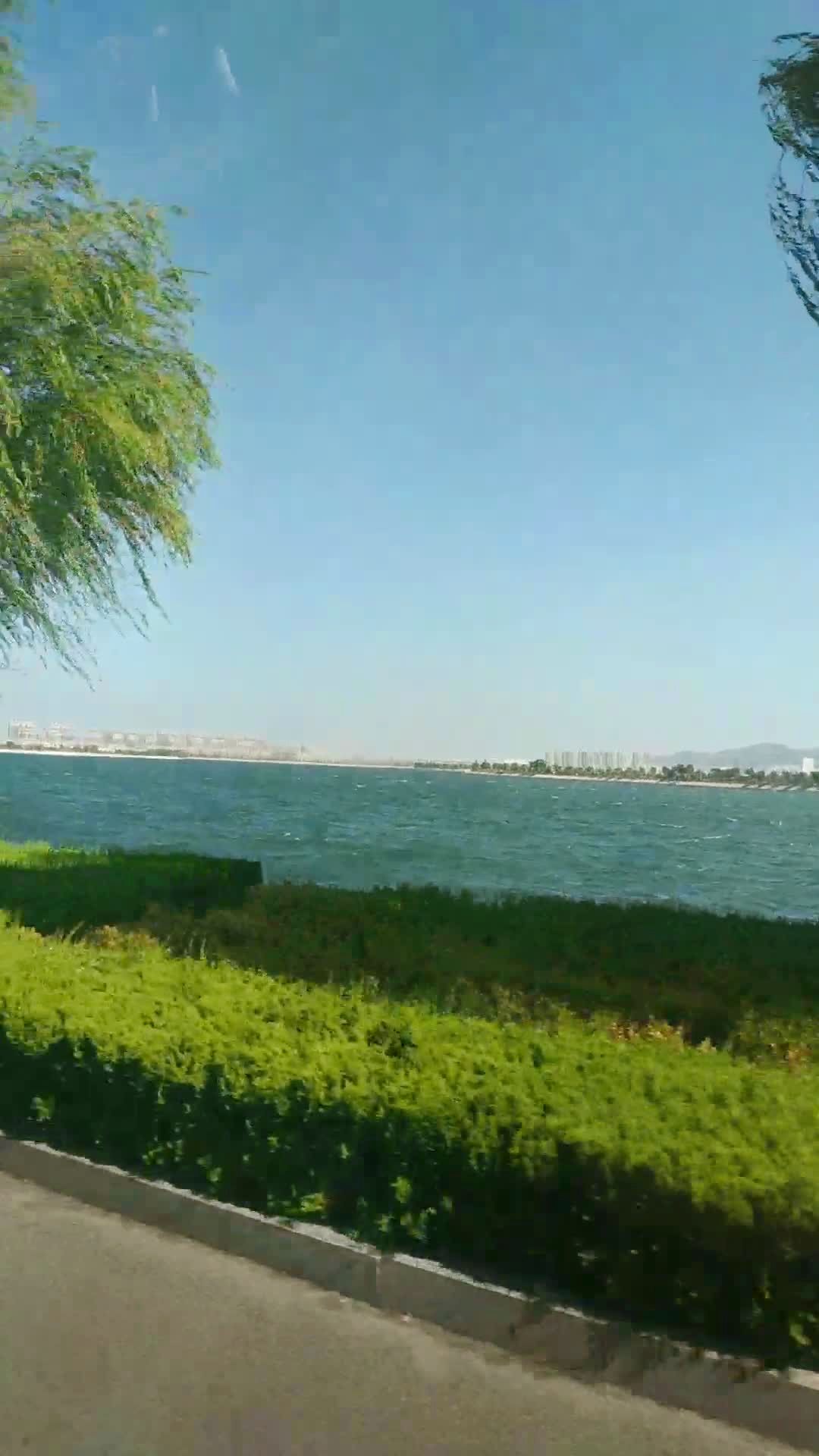 荣成石岛的凤凰湖