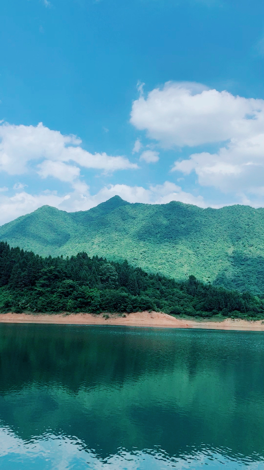 浙江省金华市沙畈水库,绿水青山就是金山银山!