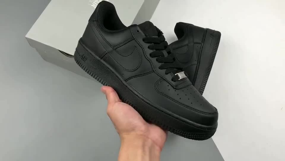 经典纯黑  nike02air force 1 low 空军一号