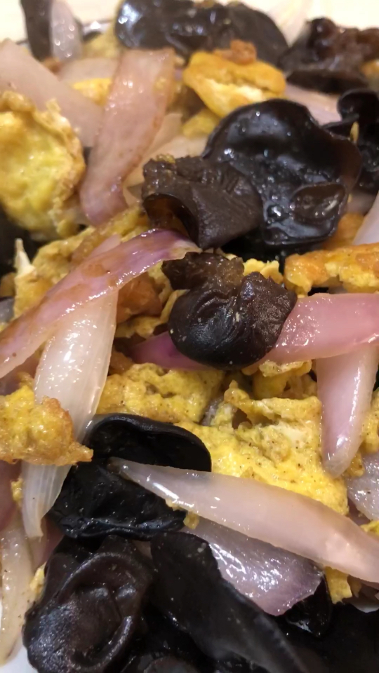 鸡蛋炒木耳 简单易学的经典家常小炒