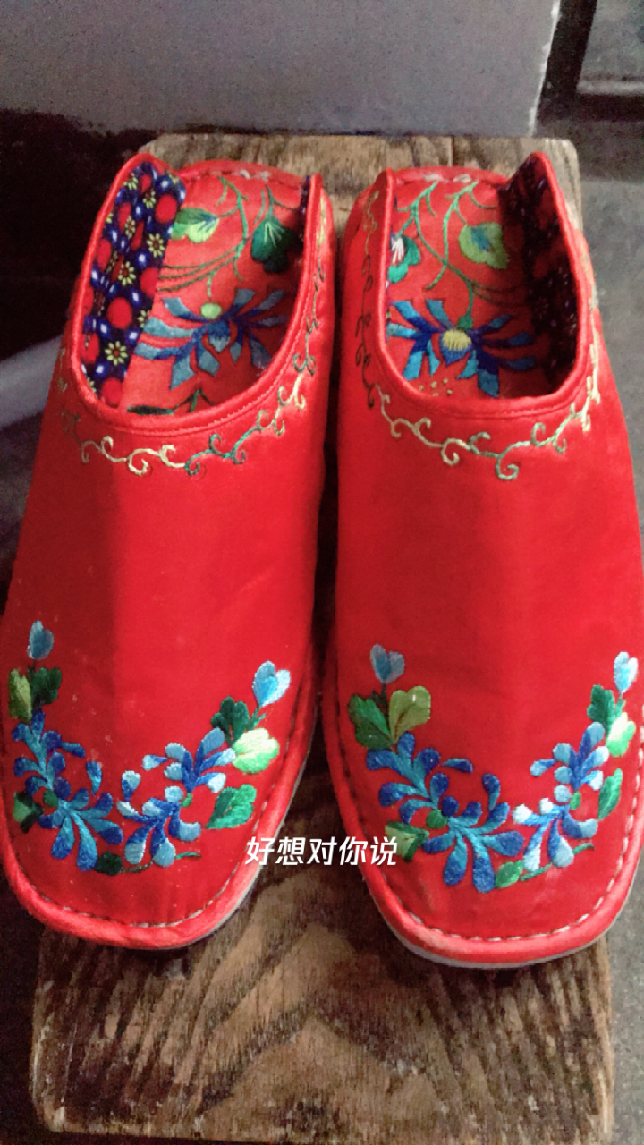 十几岁的时候最喜欢的手工活绣花,以后只能留作纪念了