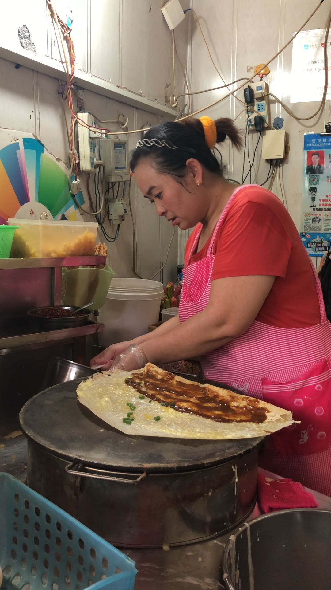 厦大学生公寓门口最热销的山东杂粮煎饼,山东阿姨技术一流 9999