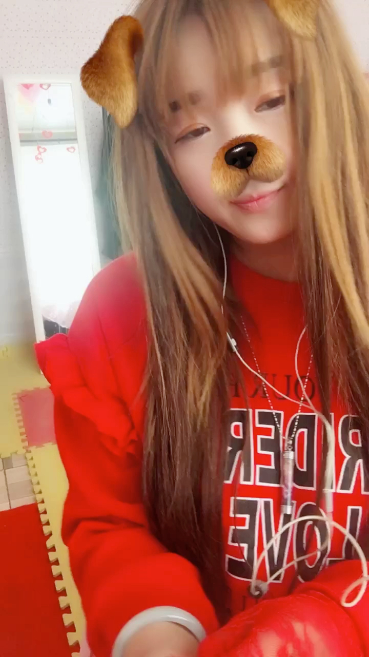 "服务员小红 和厨师989993跑了呢"-李宥希9593