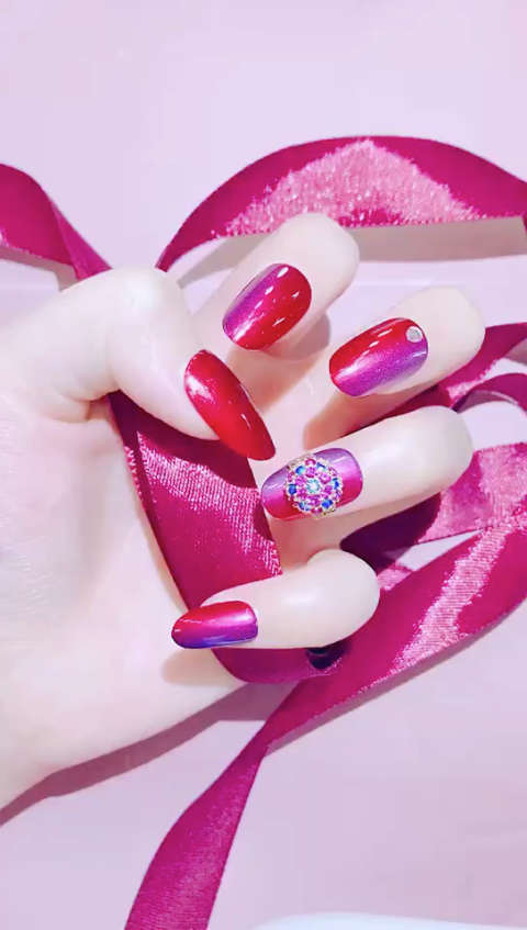 魔幻绚丽紫,钻饰可以转噢78 走到那都是女主角00 喜欢的亲们可以