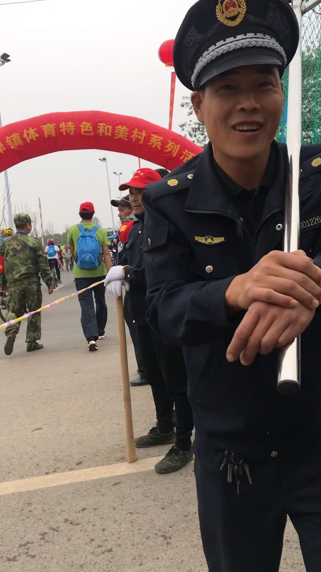 金华洋埠镇的农村打狗队出发了