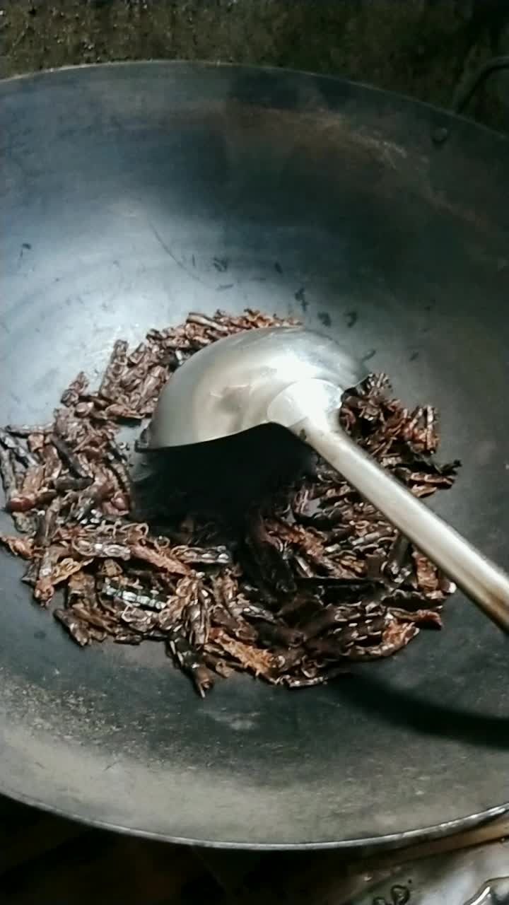 炒蜈蚣@{uid:1502349662339070,nick:经纪人�