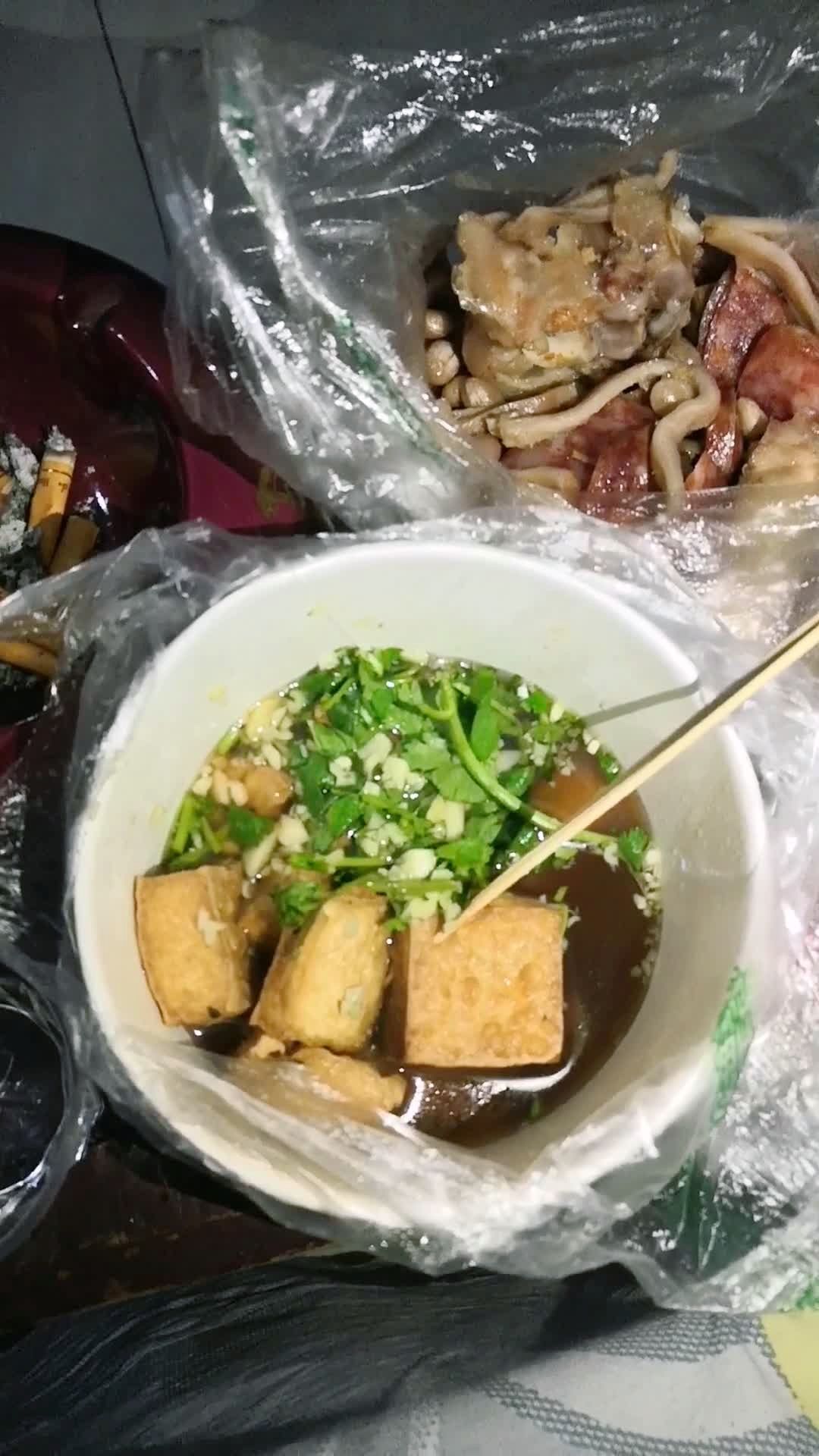 一个人的夜宵,我有酒有故事就是没有你989898
