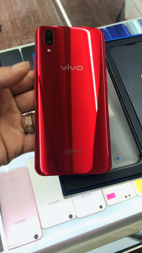 套现机vivo x21ud版 屏下指纹   就是新机  赔钱出