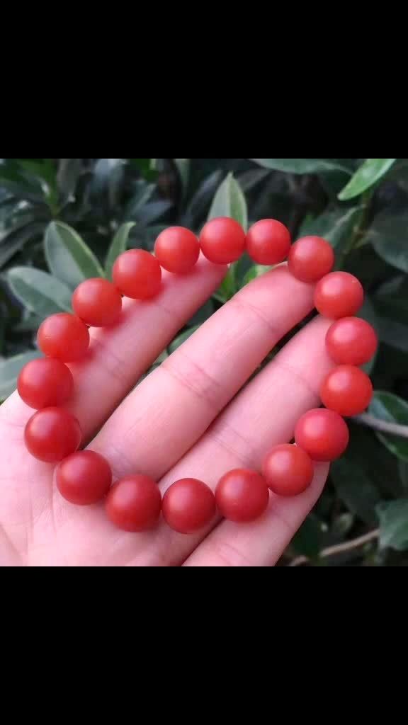 j1181114精品南红 保山东山老料 满肉辣椒红手链,尺寸11.9mm.重37克.