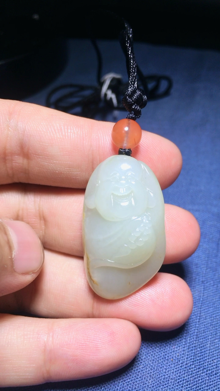 和田玉籽料弥勒佛