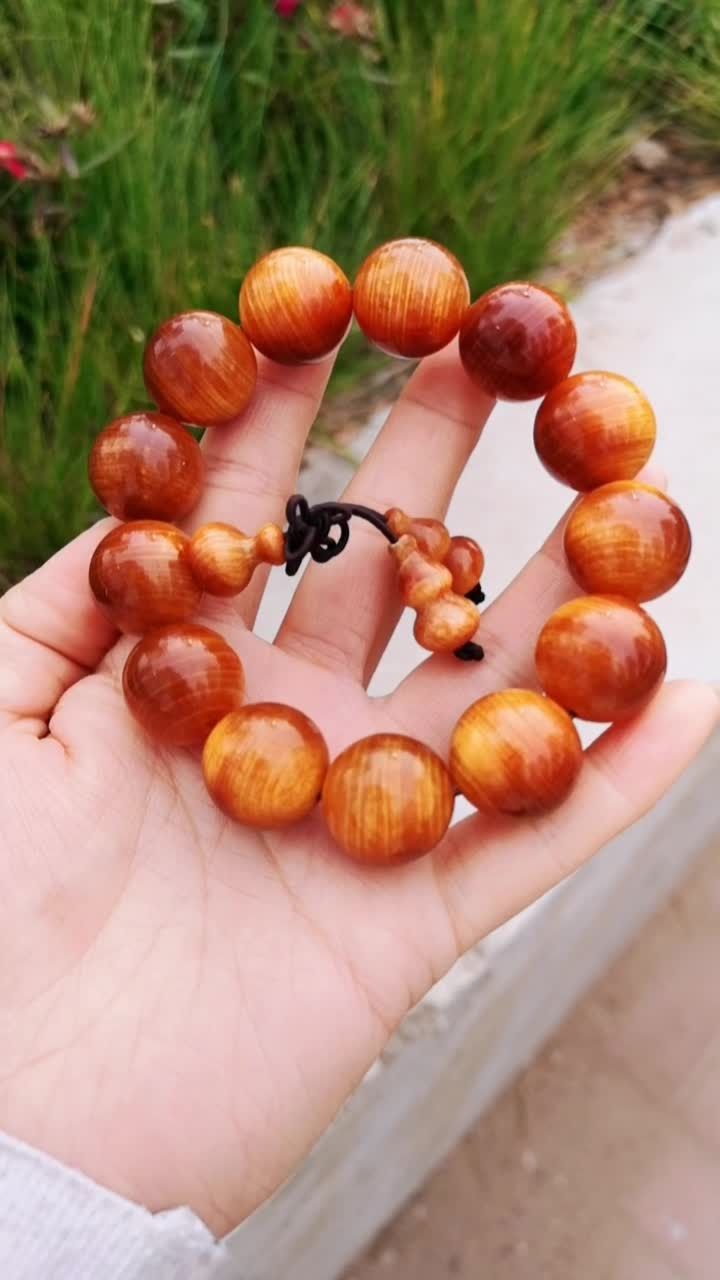 1.8长白山琥珀木