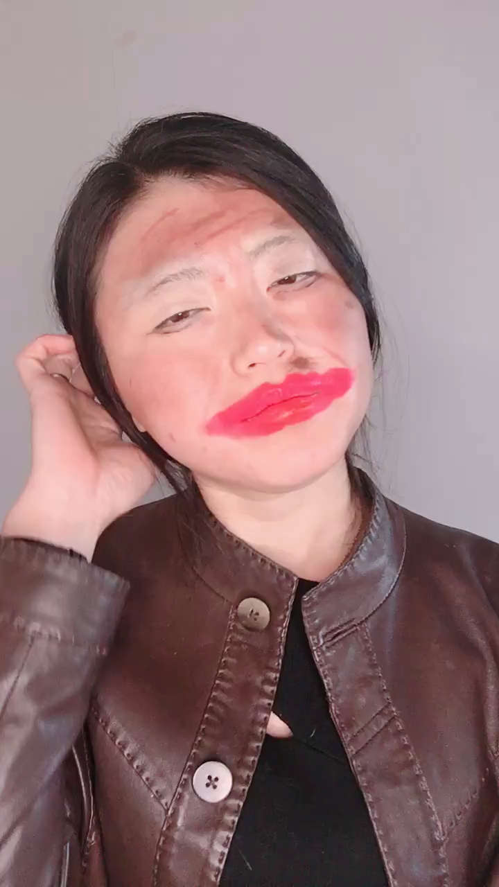 献丑了,有点大丑,见笑了,请宝贝们哈哈大笑,预备起!