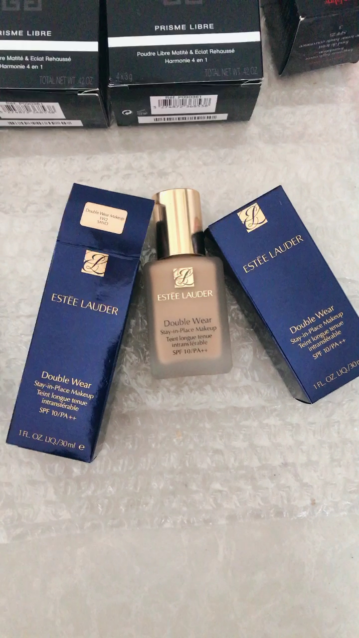 雅诗兰黛粉底液1w2