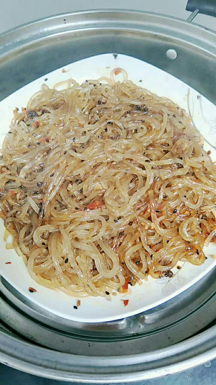 泡椒蒸粉丝,哈哈,好吃,下饭