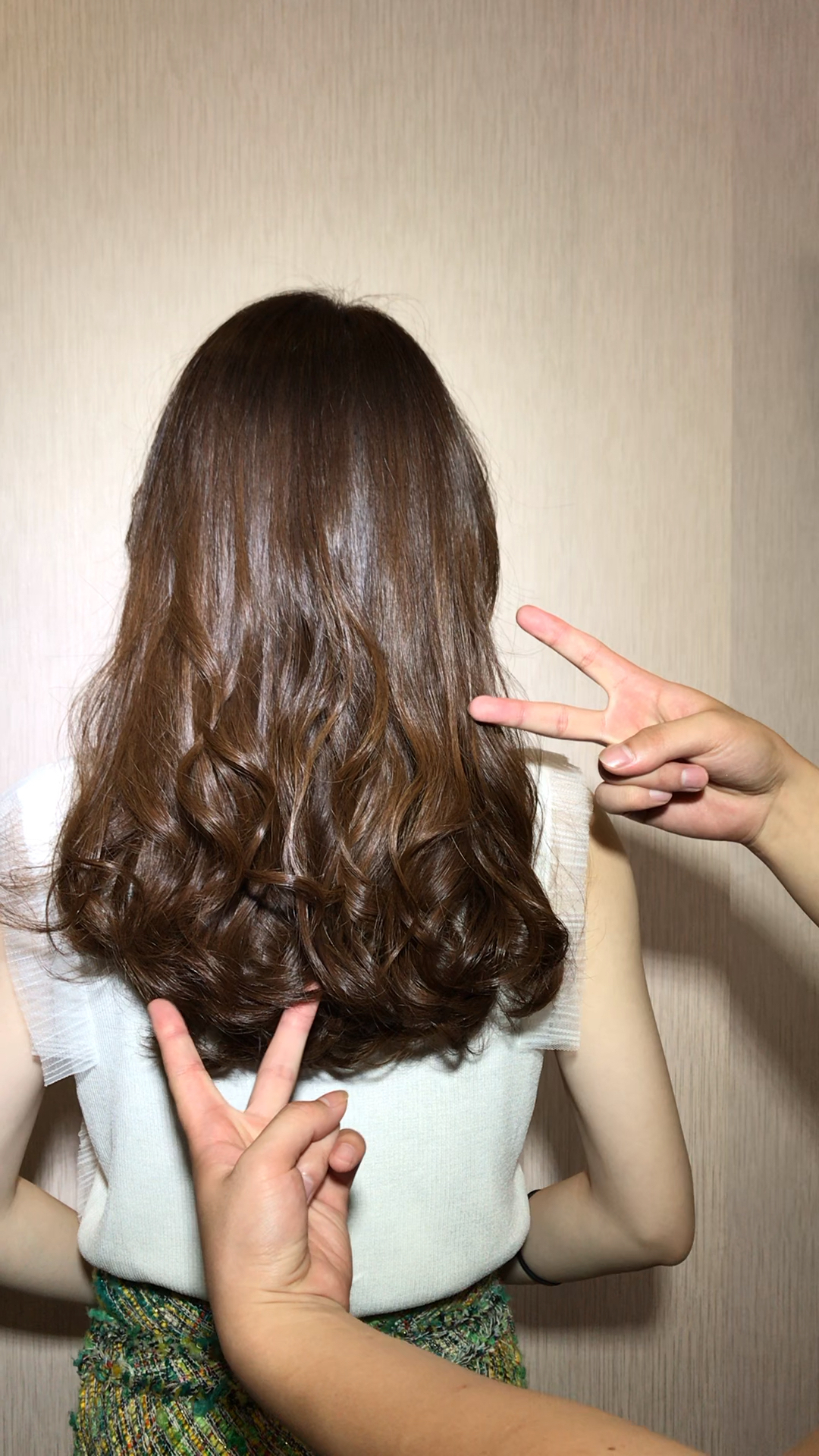 适合19岁发型:咖啡棕色77木马卷.去图去找你的理发师吧7815